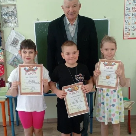 27.03.2025 г. в СП ГБОУ СОШ №1 детском саду "Умка" г.Нефтегорска прошёл шашечный турнир посвящённый Дню образования Внутренних войск МВД России.