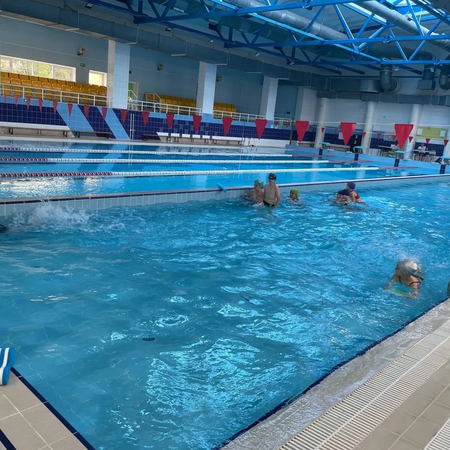 Сегодня в бассейне «Нептун» развернулось настоящие спортивные соревнования!