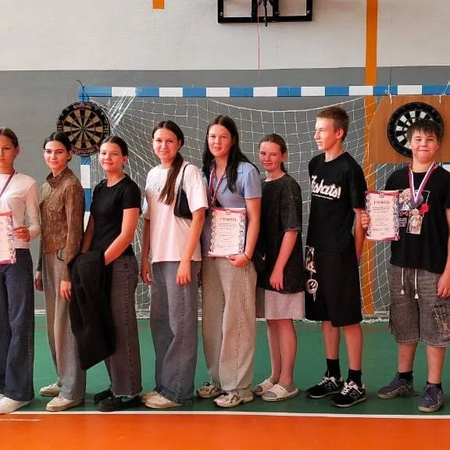 Соревнования по дартсу