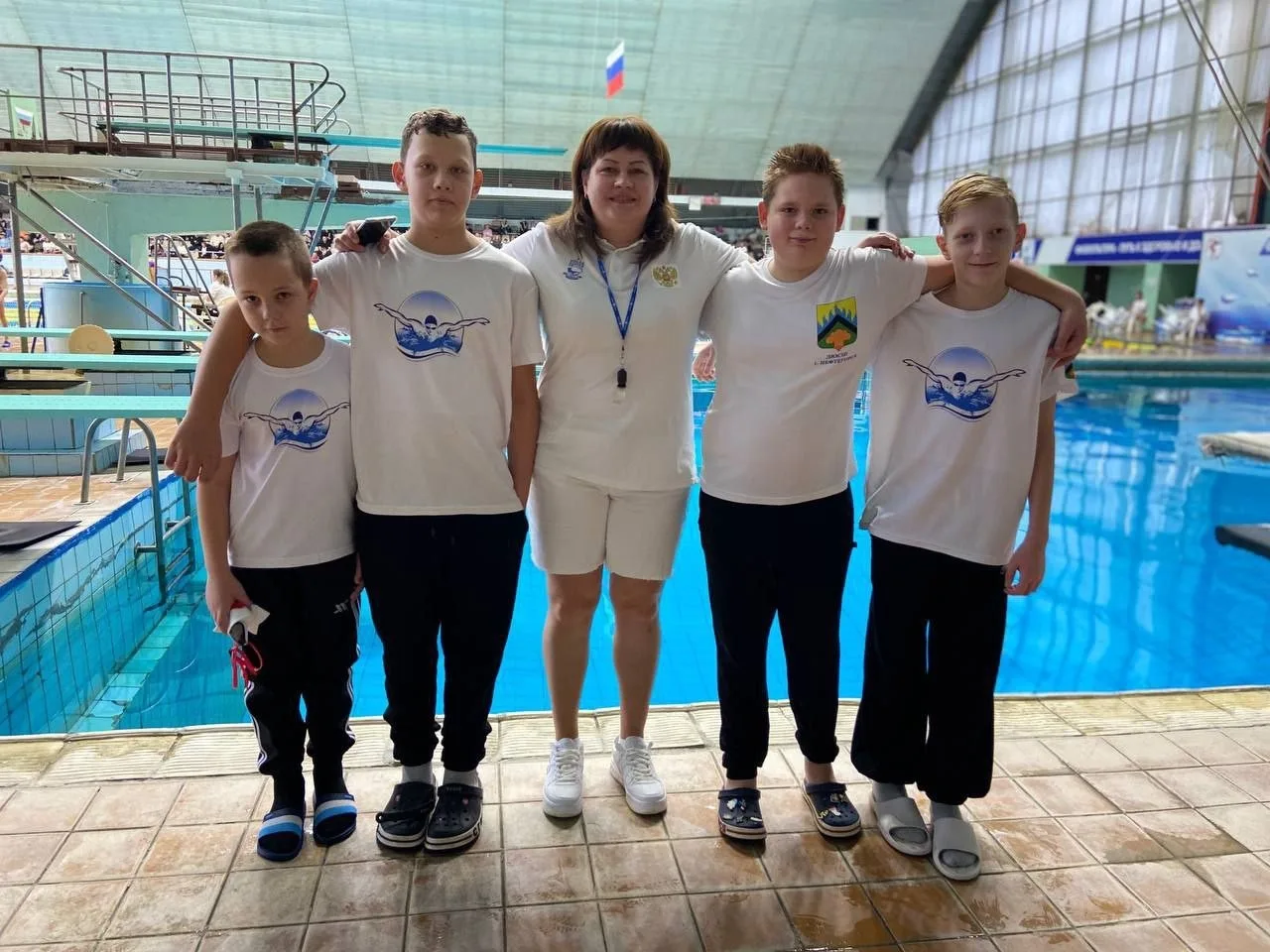 Соревнования по плаванию среди мальчиков и девочек 9-10 лет