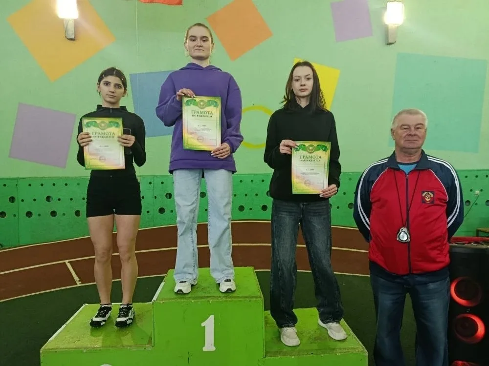 Открытое первенство ДЮСШ по легкой атлетике среди юношей и девушек до 18 лет