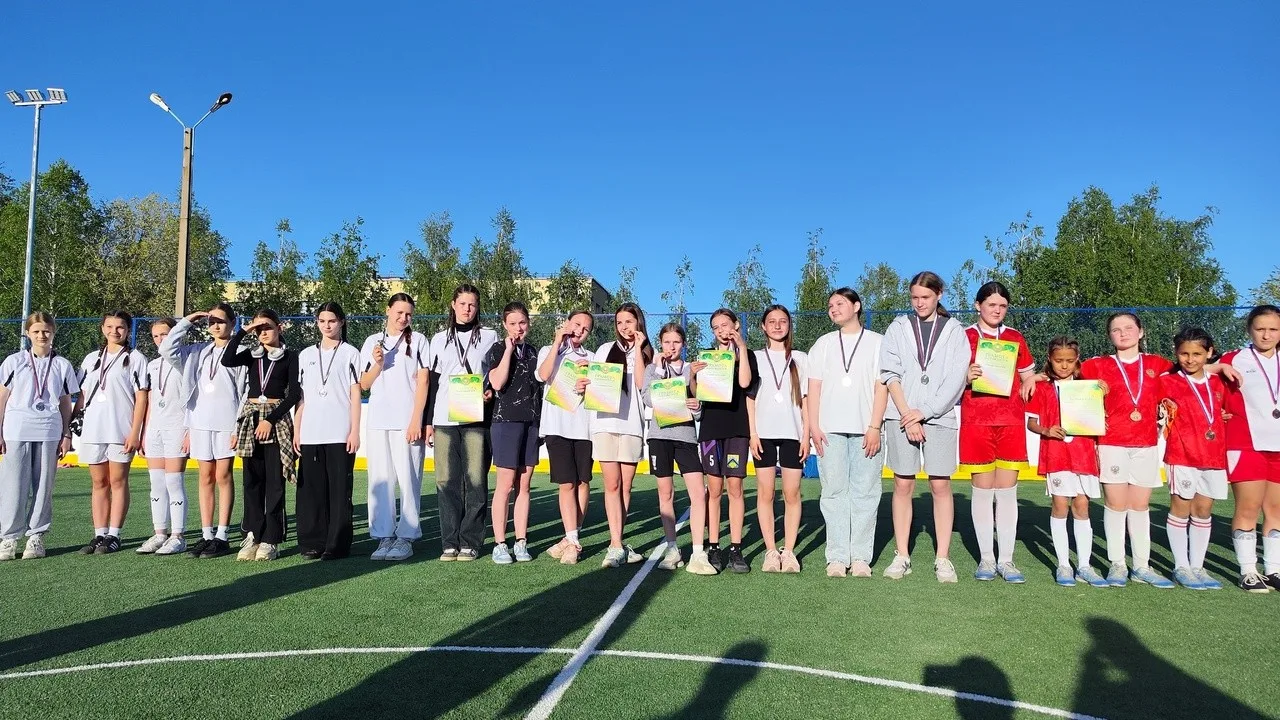 Турнир по мини-футболу среди команд девочек