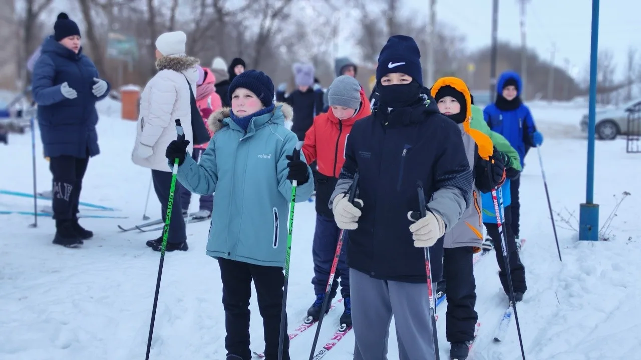 Сдача нормативов ВФСК «ГТО» среди учащихся школ города на лыжной трассе