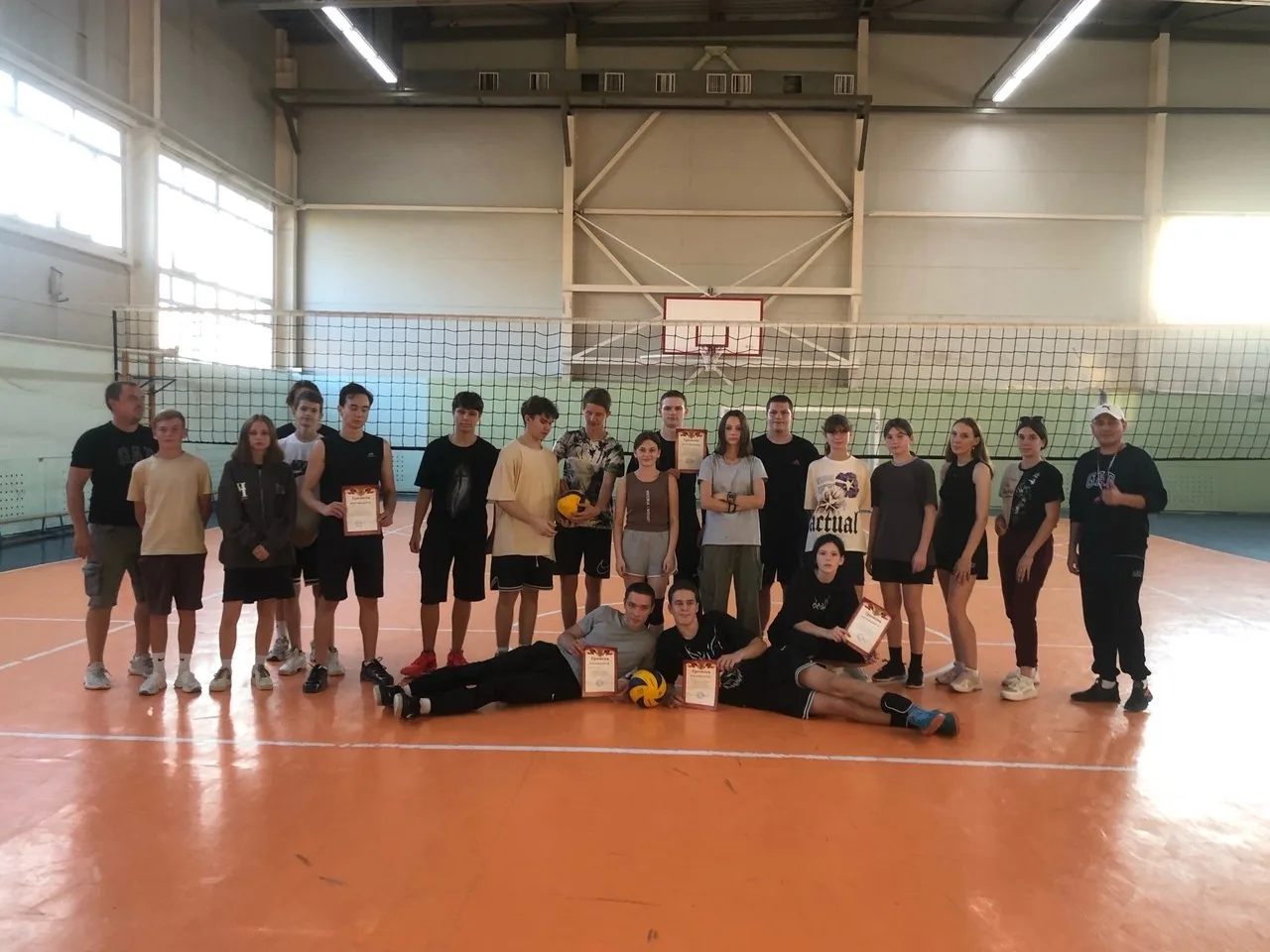 Подводим итоги вчерашнего волейбольного турнира.
