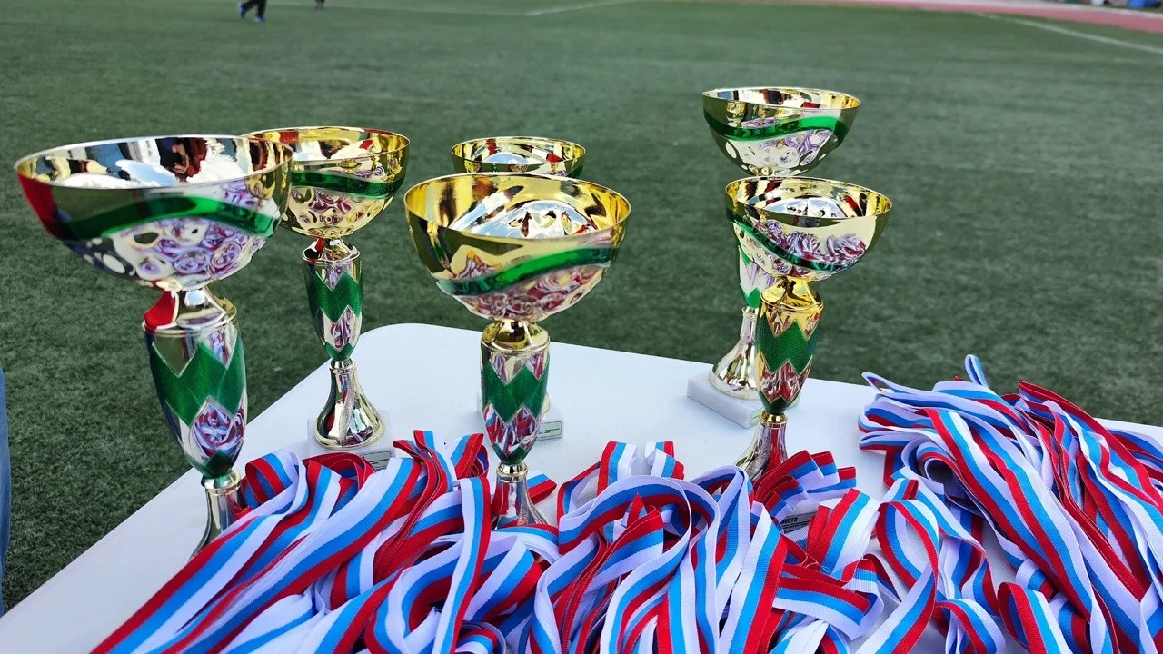 На стадионе «Нефтяник» в г. Нефтегорск стартовал ежегодный турнир по лёгкой атлетике на призы братьев Першиных